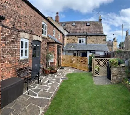 Feriehus Morton House - 7 Brm With Private Courtyard And Stable Block Sleeps 2-14 Flexible Pricing For Every Group Size