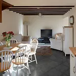 Prázdninový dům Morton House Let Yorkshire Dales - One 4 Brm Farmhouse, 3brm Stable Block Sleeps 2-16