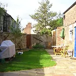 Prázdninový dům Morton House Let Yorkshire Dales - One 4 Brm Farmhouse, 3brm Stable Block Sleeps 2-16