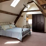Morton House Let Yorkshire Dales - One 4 Brm Farmhouse, 3brm Stable Block Sleeps 2-16 Prázdninový dům