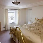 Morton House Let Yorkshire Dales - One 4 Brm Farmhouse, 3brm Stable Block Sleeps 2-16
